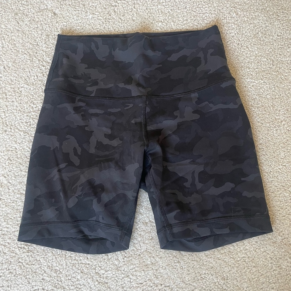 Lululemon Wunder Train High-Rise Short 6”